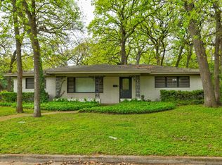 1500 W Lavender Ln, Arlington, TX 76013