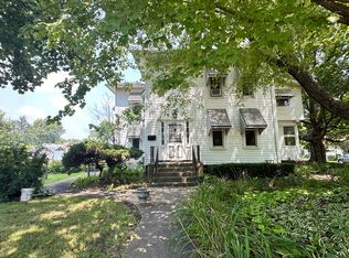 217 E High St, Farmer City, IL 61842