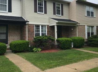 3272 Alpine Dr, Ann Arbor, MI 48108