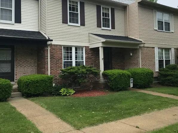 3272 Alpine Dr, Ann Arbor, MI 48108