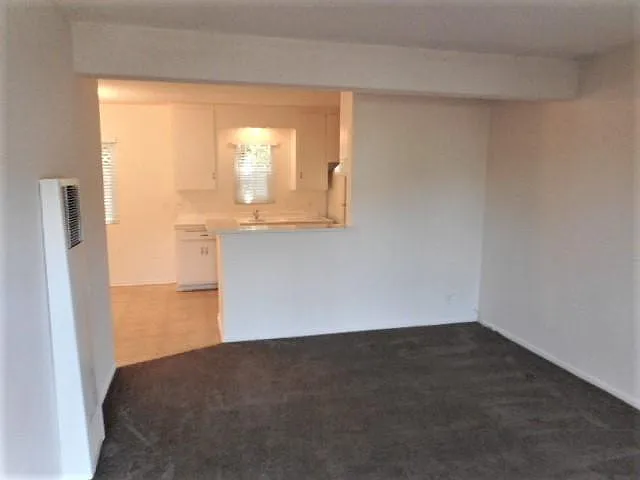 1 bed, $2,595 — Photo 2