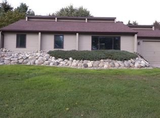 10580 Vasold Rd, Freeland, MI 48623