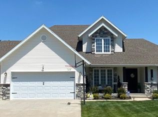 519 Maple Crest Dr, Parsons, KS 67357