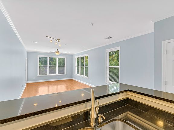 2nd image of 1000 E Woodlawn Rd APT 417