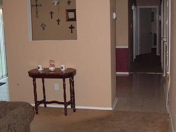 LR-TO DINING ROOM-HALLWAY