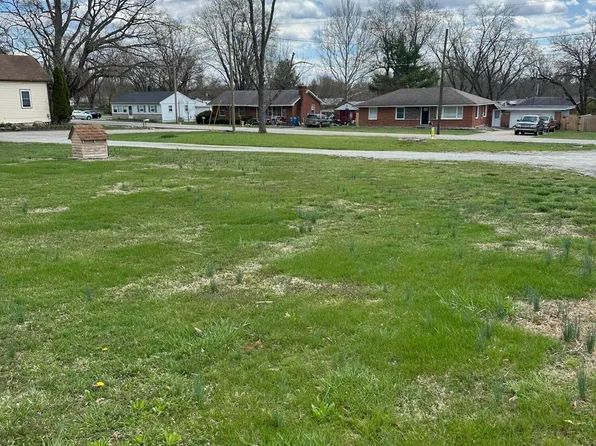 706 Jericho Rd, La Grange, KY 40031