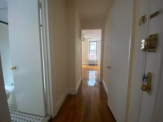 Rented by Urban Real Estate Property Group Inc | media 10