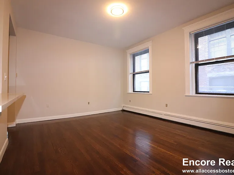 25 Stearns Rd #4 — Photo 4