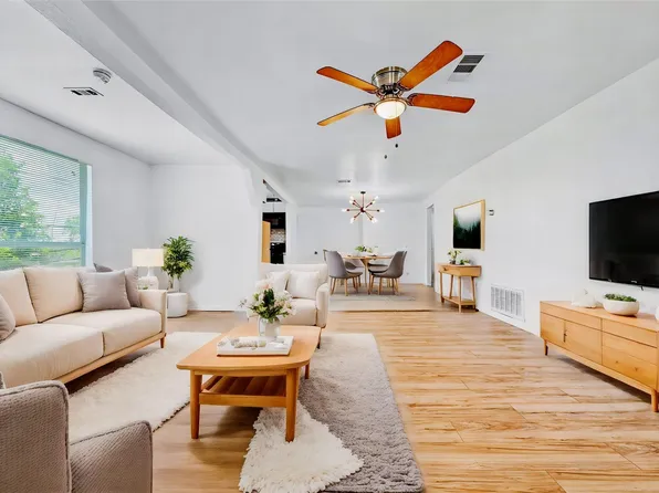 1200 Walnut Ave, Austin, TX 78702