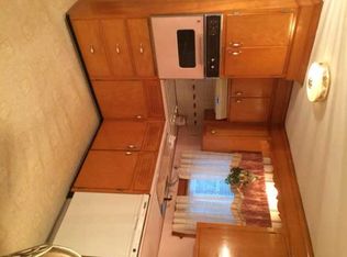 2 3rd School St, Bristol, RI 02809