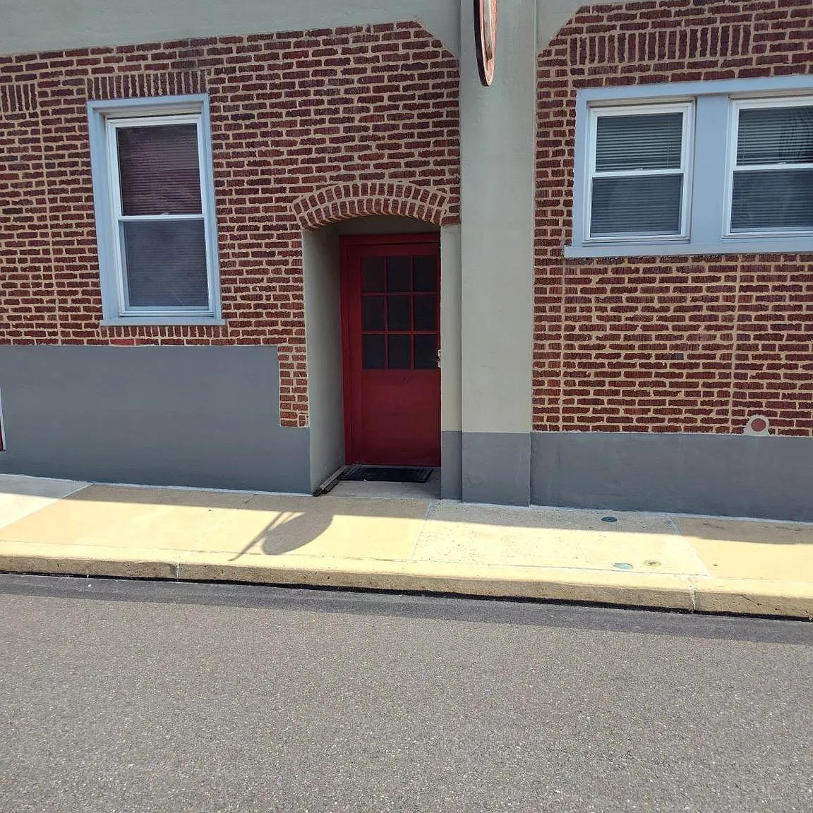 2 bed, 1.0 bath, 850 sqft, $1,575 — Photo 2