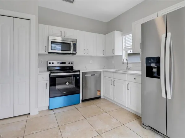 2221 Everglades BLVD S, NAPLES, FL 34117