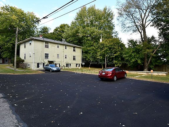2nd image of 810 W Vine St #1