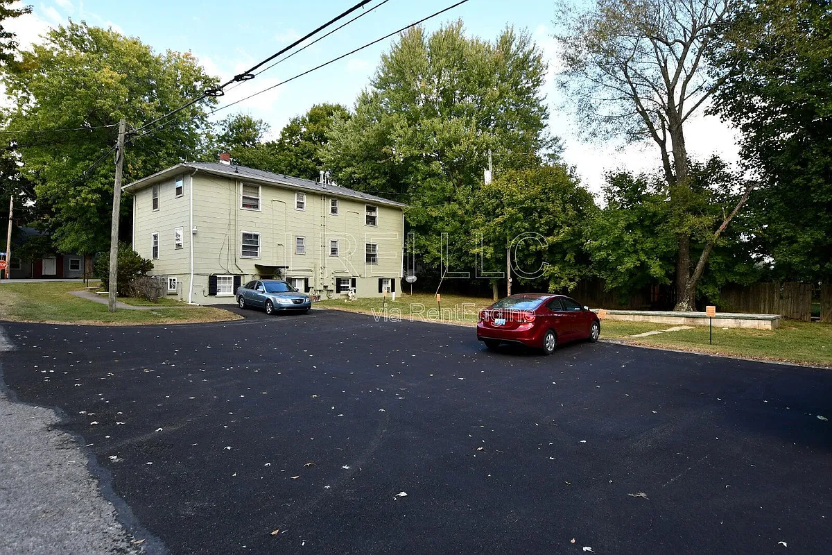 Building Photo - 810 W Vine St #1