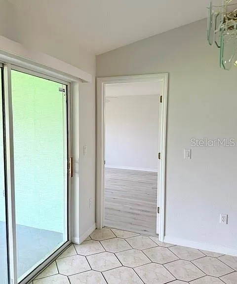 98 Rickenbacker Dr #B — Photo 21