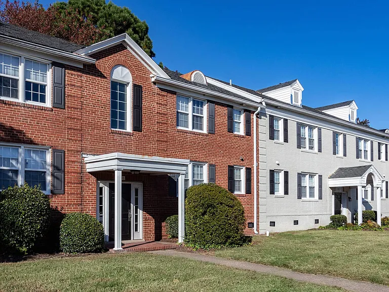 Apartments of Merrimac — Photo 18