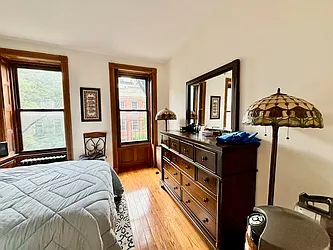 Rented by KNOCKKNOCK LLC