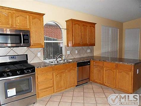 3rd image of 2133 Carlotta Dr