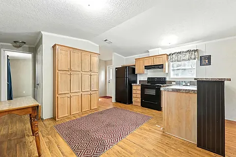 3 bed, 1080 sqft, $1,700 — Photo 2