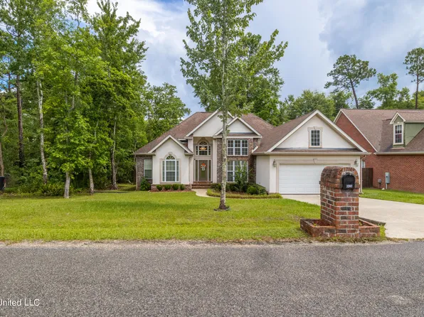 6424 Apelehama Cir, Diamondhead, MS 39525