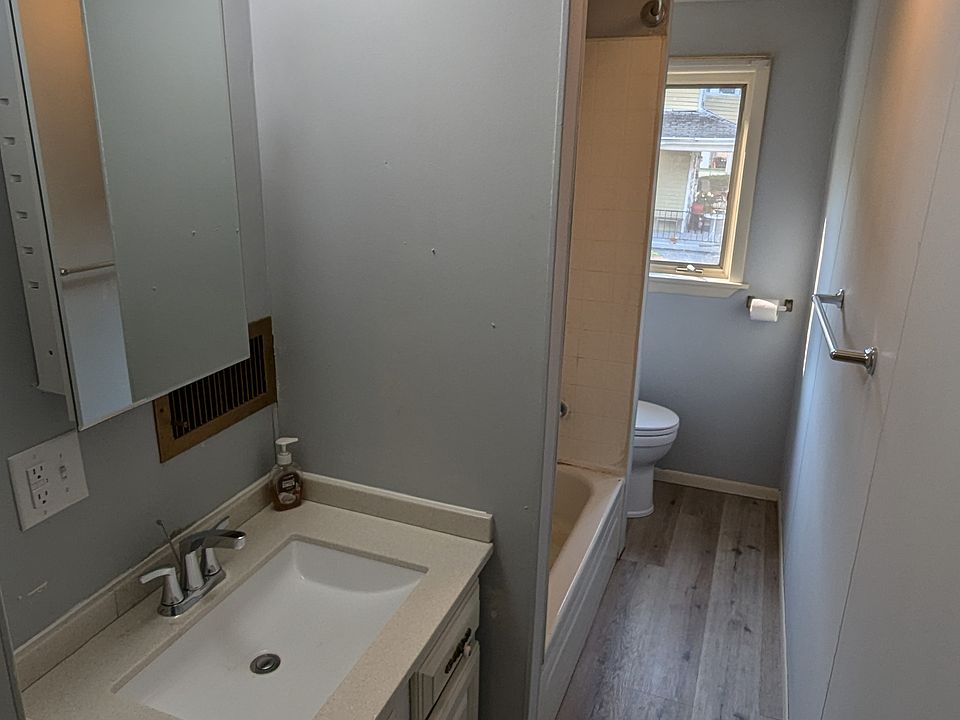 233 N Bromley Ave Scranton PA Zillow