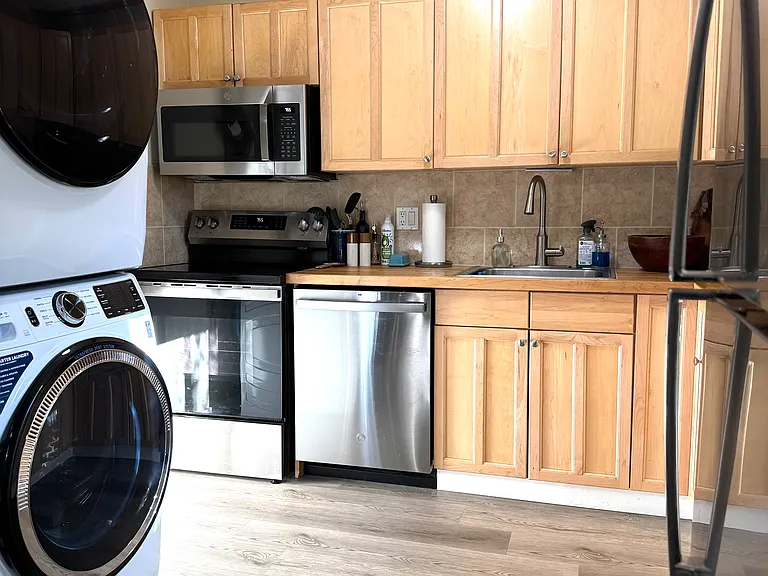 102 Alpine Dr #B — Photo 3
