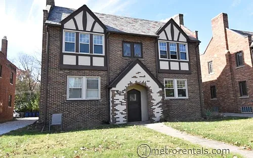 3235 Indianola Ave Photo 1