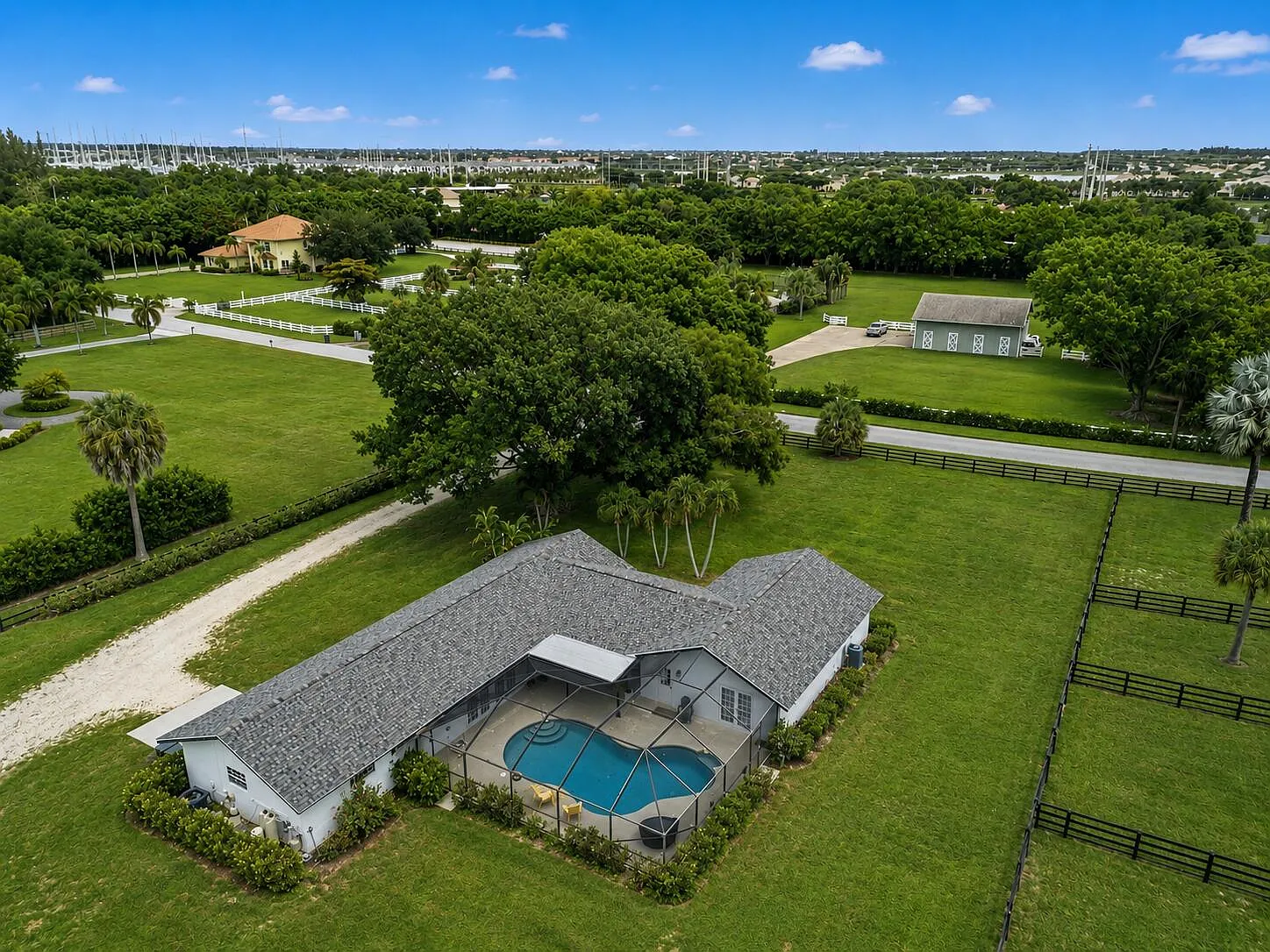 4 bed, 3.0 bath, 3216 sqft, $20,000 — Photo 3
