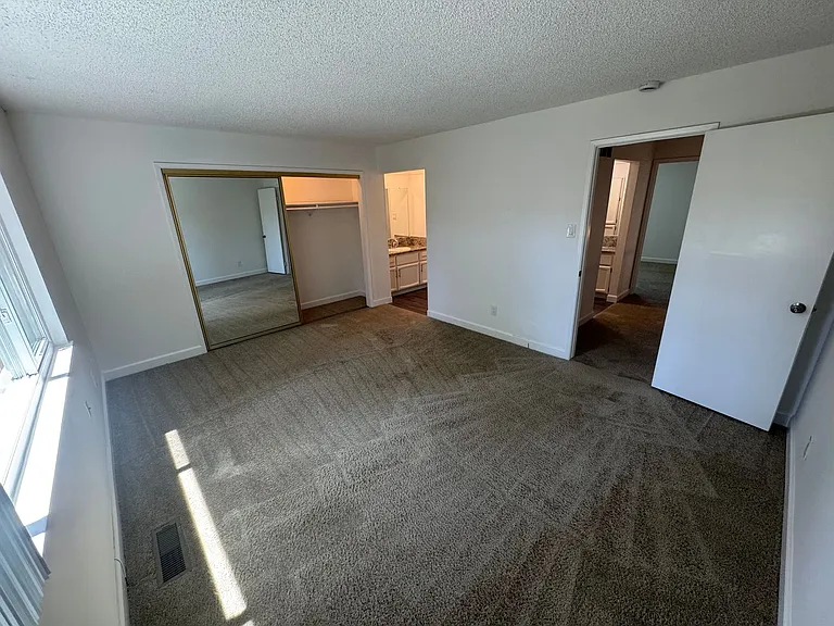 Lauren Garden Villas — Photo 11