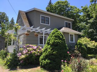 321 Pine St, Hood River, OR 97031