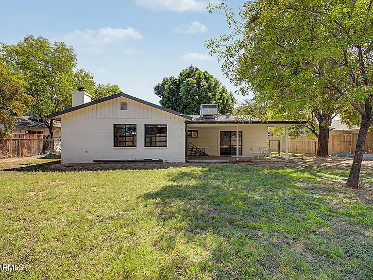 238 W Alice Ave — Photo 25