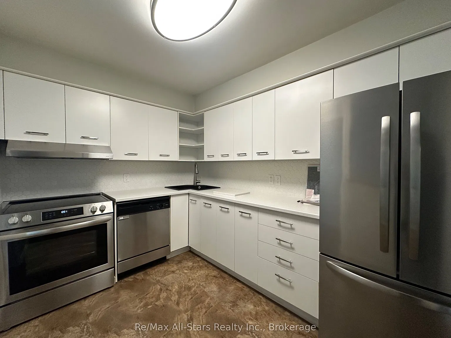 2 bed, $2,600 — Photo 3