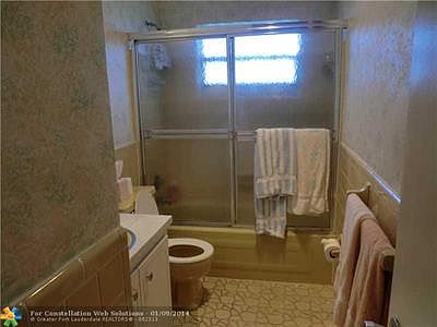2nd image of 7203 NW 92nd Ter