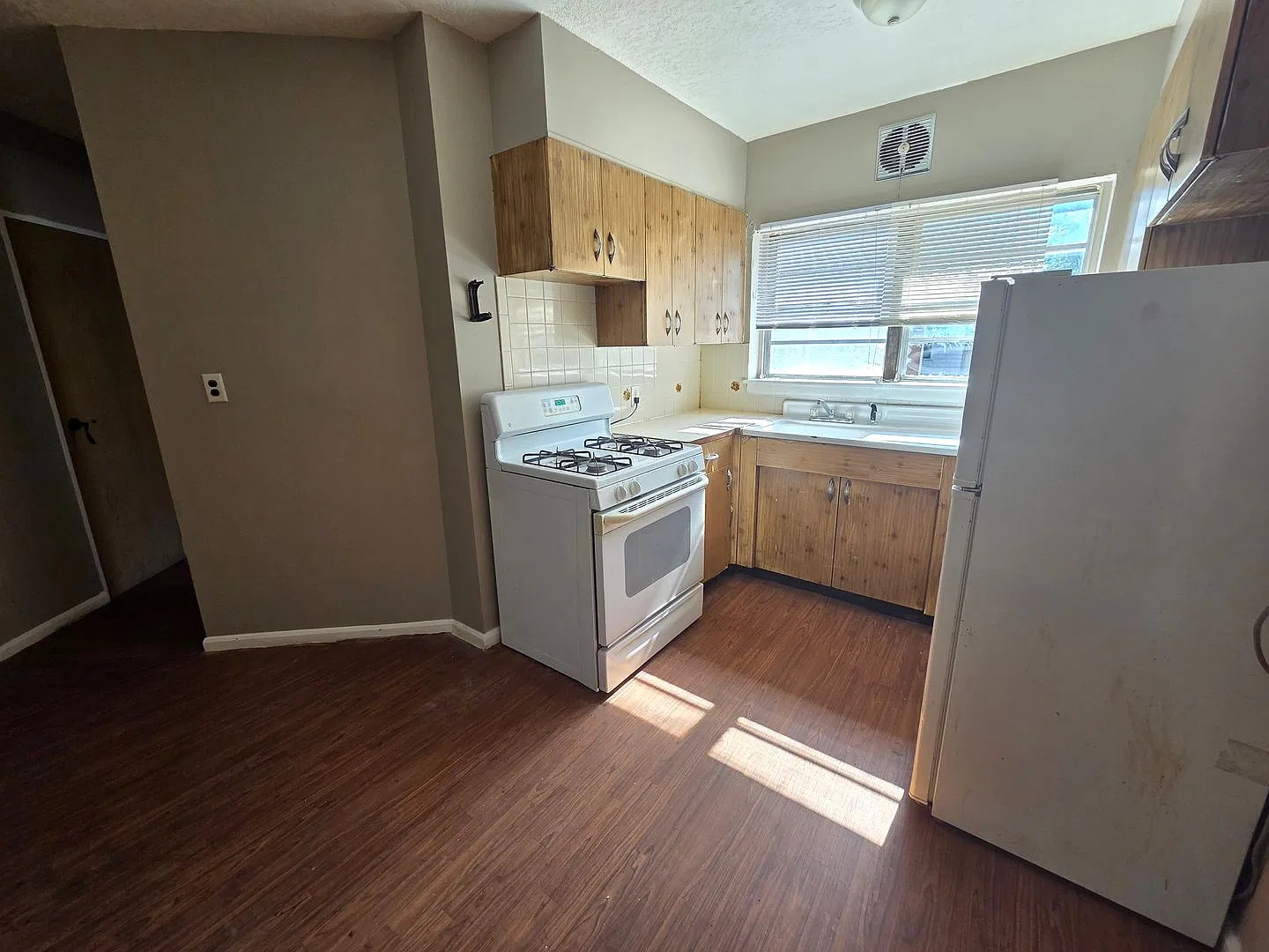 1 bed apartment — Photo 3