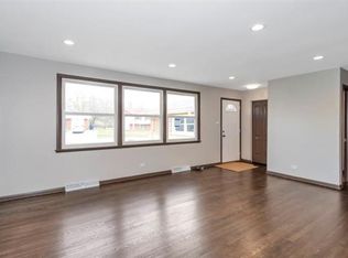 3207 Maple Ln, Hazel Crest, IL 60429