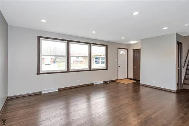 3207 Maple Ln photo 1