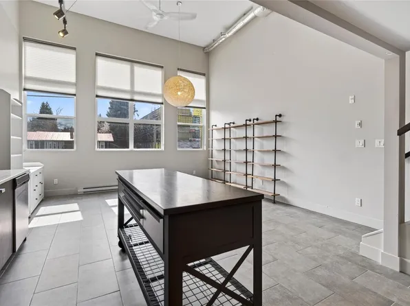 1978 Cliffe Ave #307, Courtenay, BC V9N 2L1