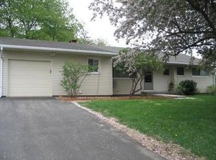 18 Craigmore Rd, Bloomfield, CT 06002