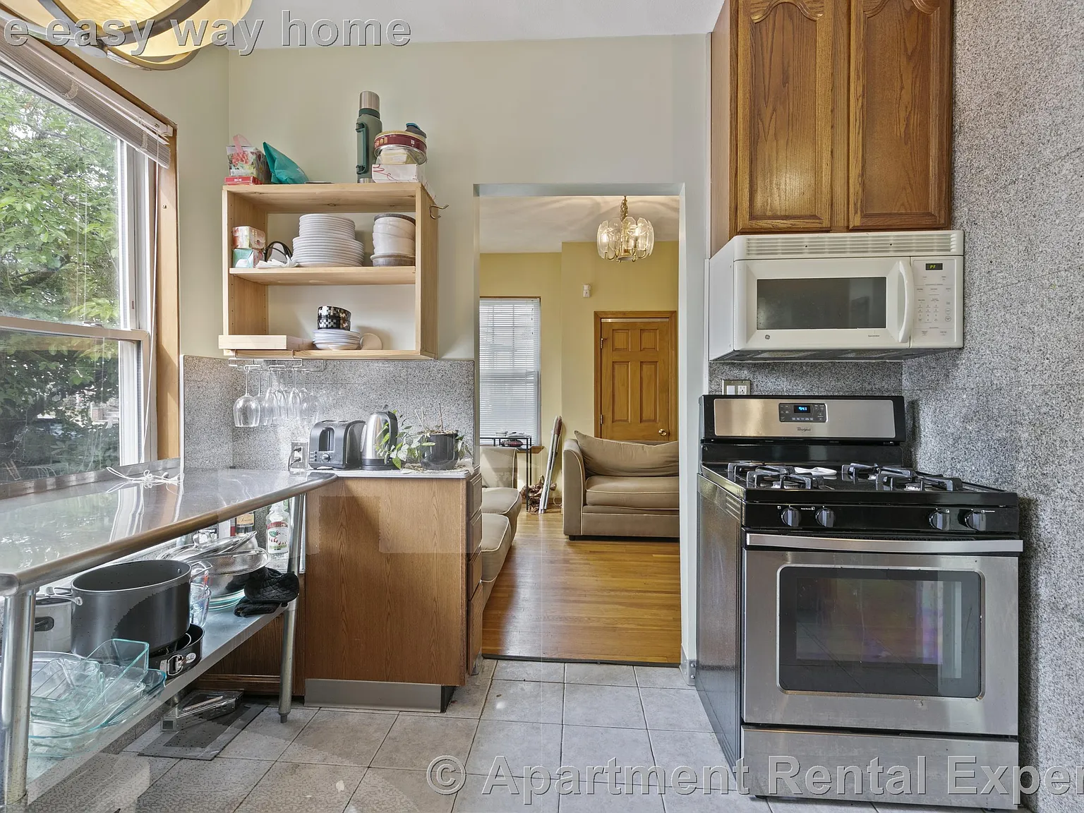 32 William St — Photo 1