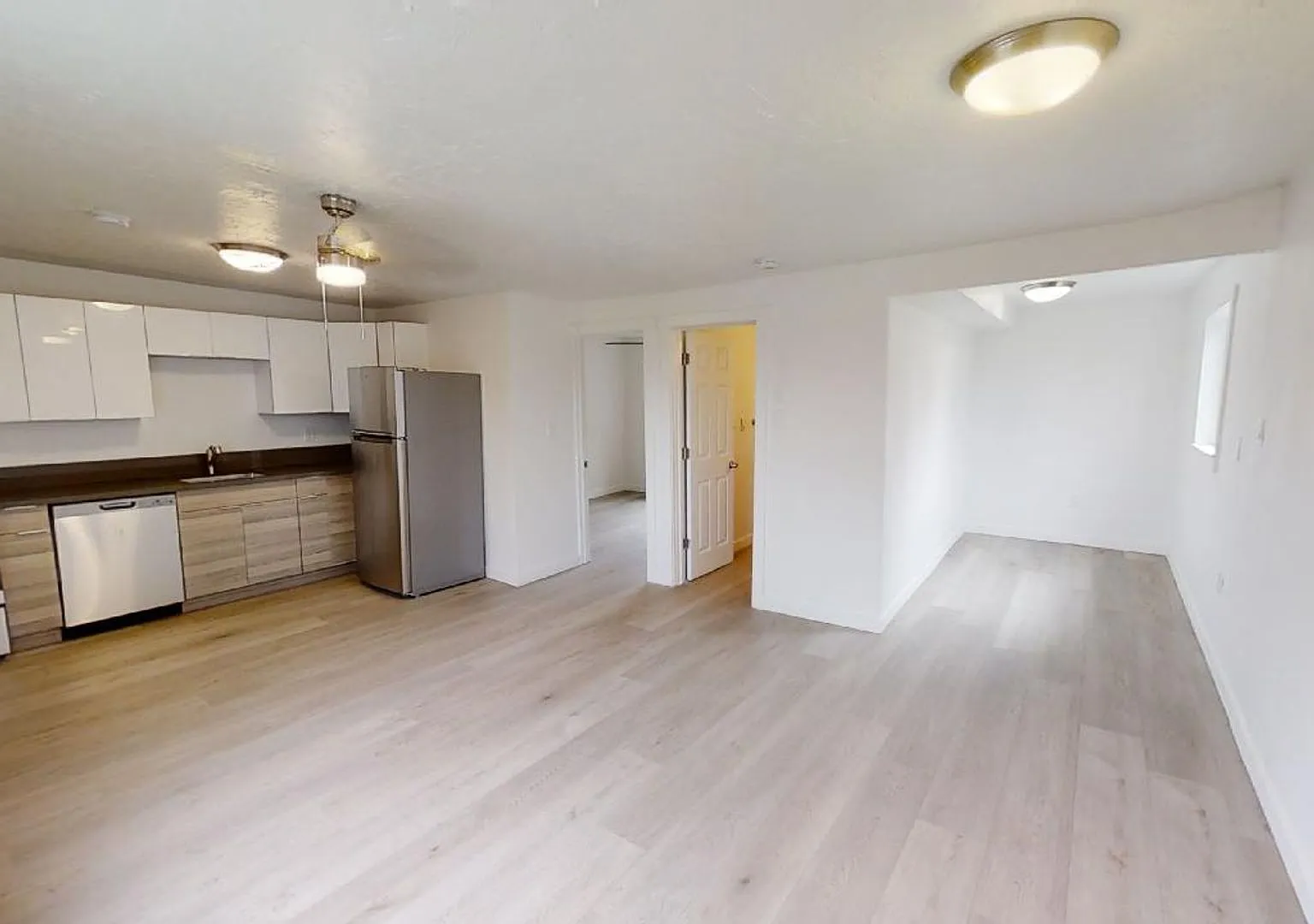 11518 NE Sandy Blvd — Photo 2