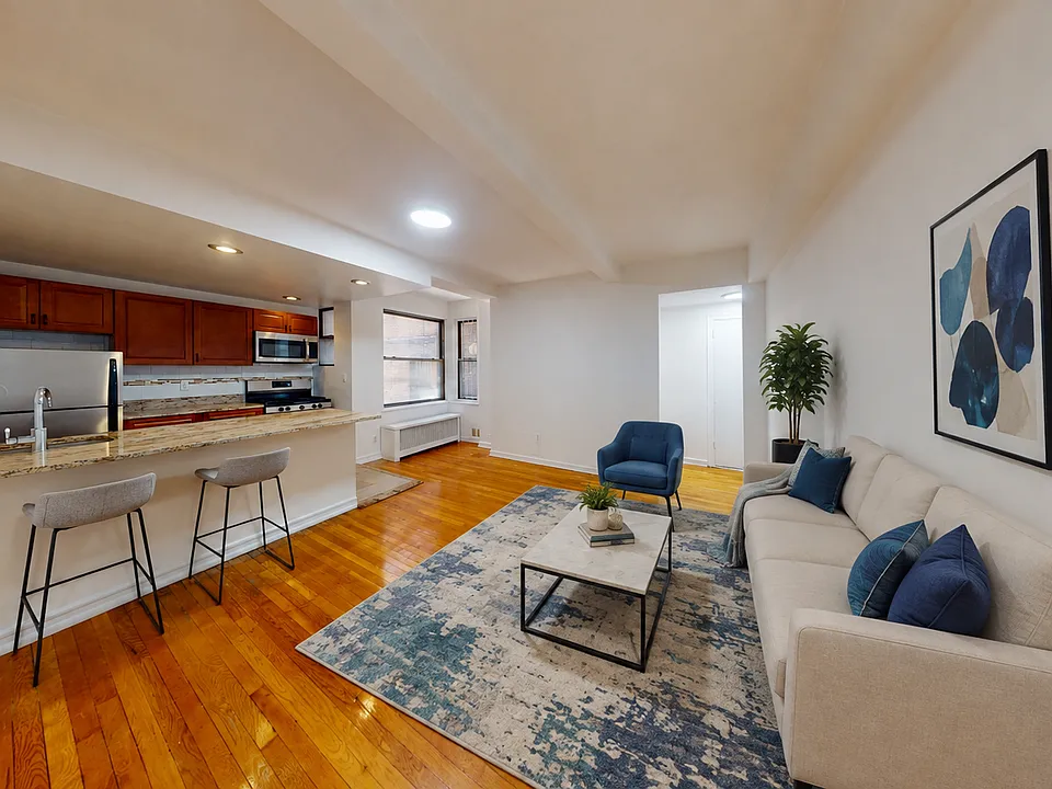 301 E 38th St #1A