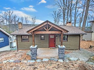 312 Laurel Ln, Greentown, PA 18426