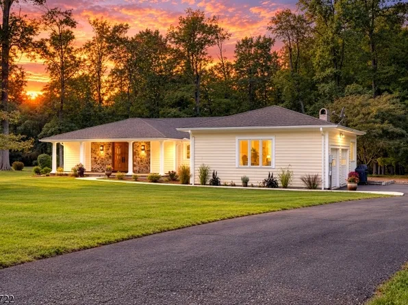 64 Dogwood Ter, Long Hill Twp., NJ 07946