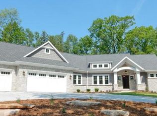 980 Thornberry Creek Dr, Oneida, WI 54155