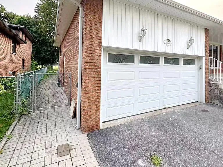 1353 Myron Dr #LOWER — Photo 1