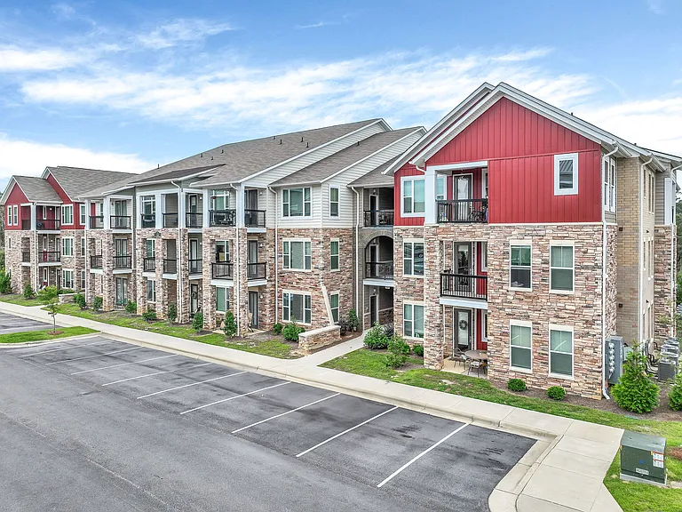 Addison Ridge Apartments — Photo 16