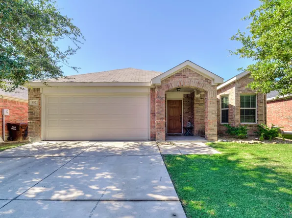5521 Balmorhea Dr, Argyle, TX 76226