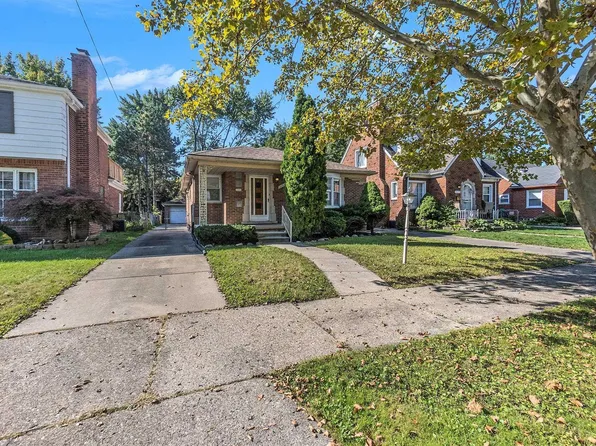 5667 Lannoo St, Grosse Pointe, MI 48236
