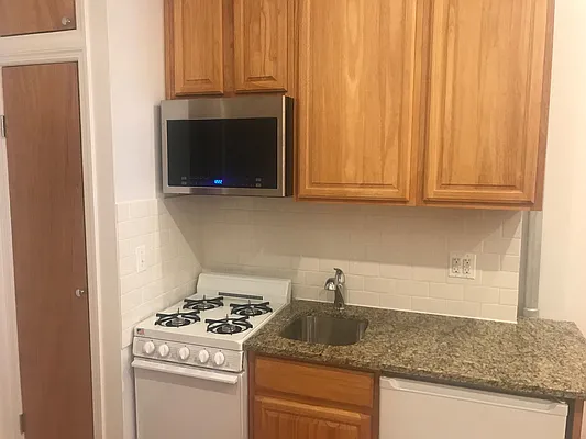 Rented by Michael Palmieri, LREB | media 10