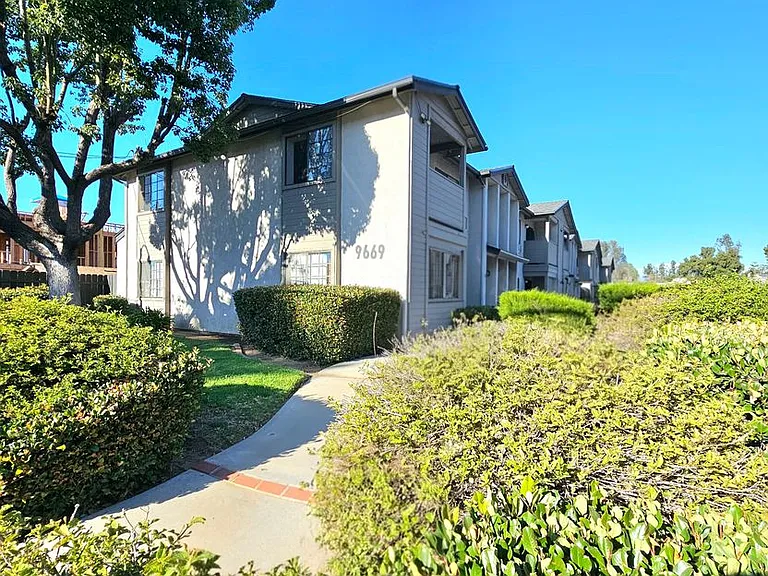 9669 Marilla Dr — Photo 23